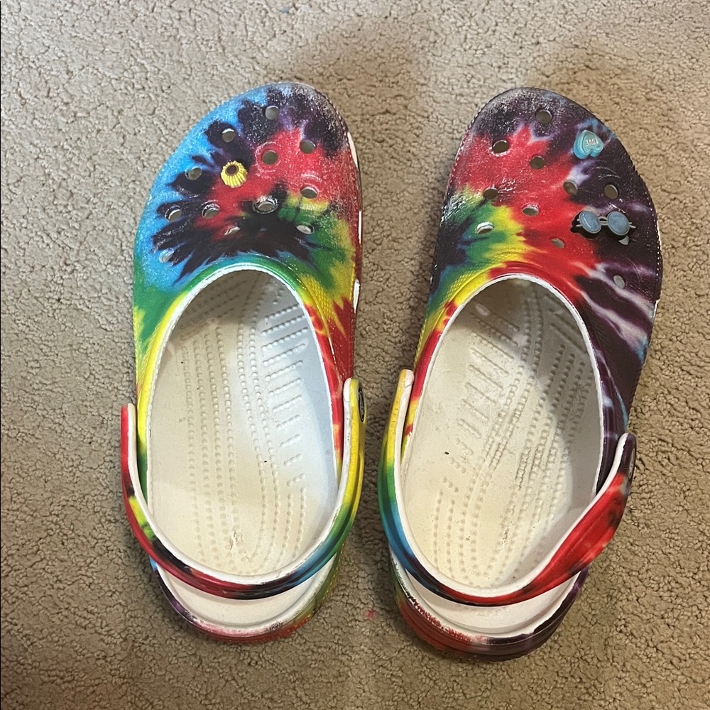 CROCS Vibrant Tie-Dye Sandals
